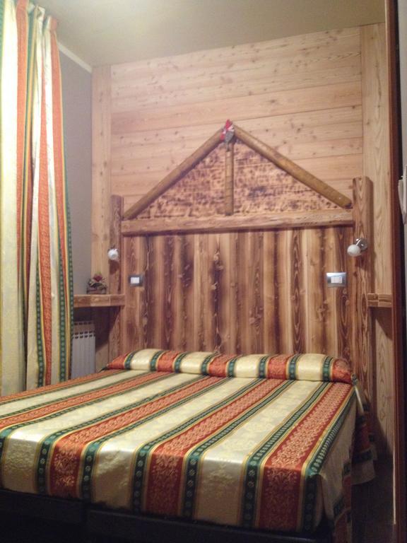 Hotel Trois Etoiles Entracque Kültér fotó