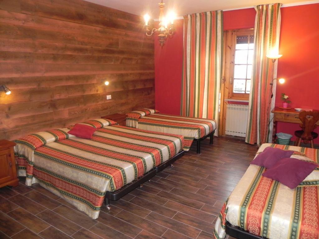 Hotel Trois Etoiles Entracque Szoba fotó